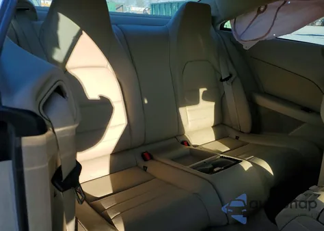 2013 Mercedes-Benz E 350 z USA, uszkodzony, nr VIN WDDKJ5KB6DF189120